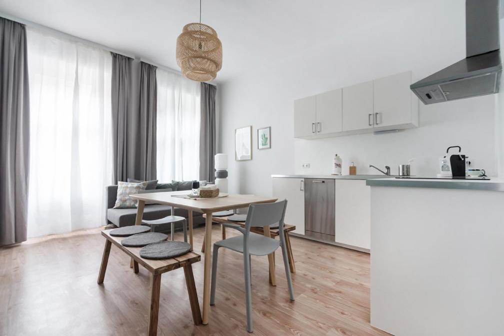 Caring Family Apartment Close To The Center ウィーン エクステリア 写真